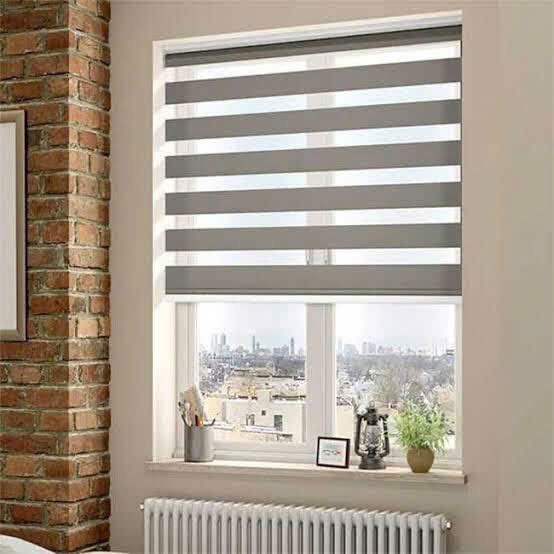 rèm cầu vồng cửa sổ nhỏ