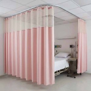 Rèm che giường bệnh ngăn phòng màu hồng nhạt có lưới thoáng khí phía trên